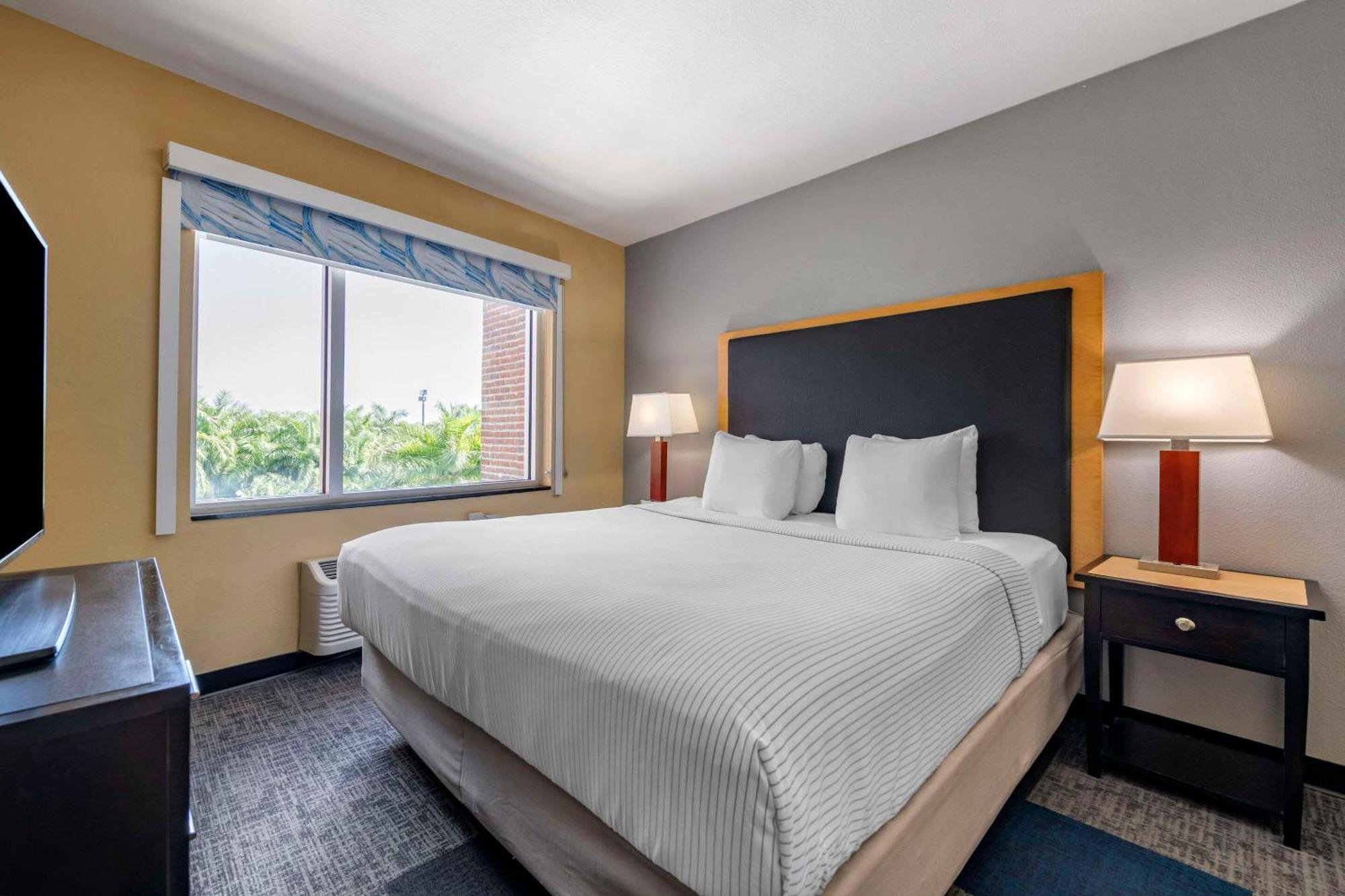 Cambria Hotel Ft Lauderdale, Airport South & Cruise Port Dania Beach Exterior photo
